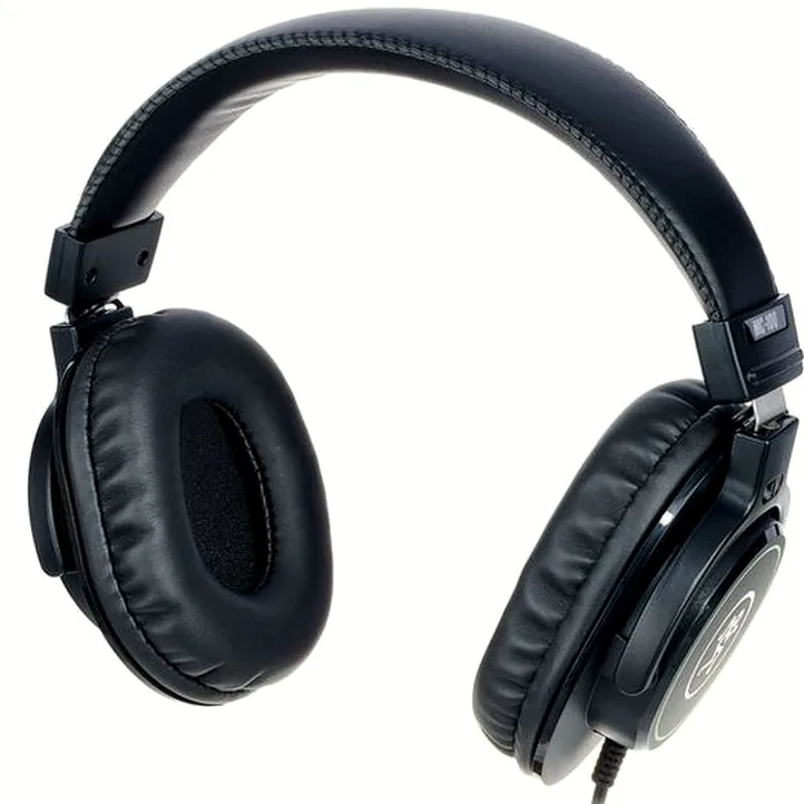 Mackie Mc 100