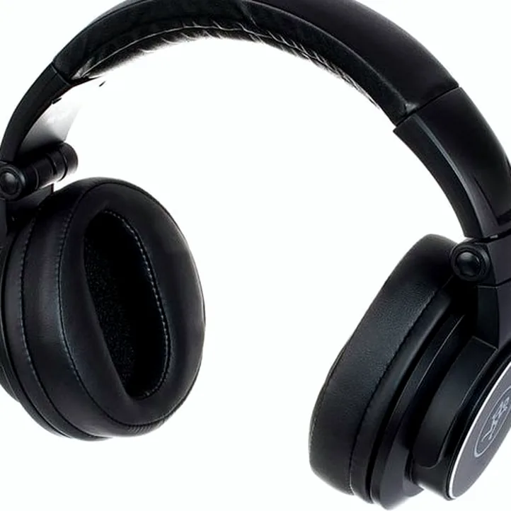 Mackie Mc 150
